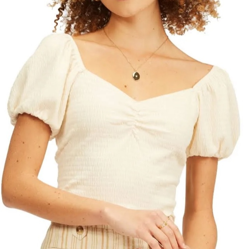 Billabong XS it’s love top